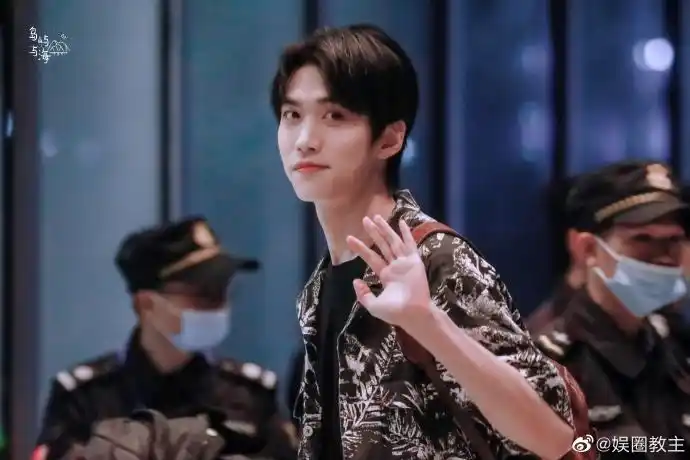 创造营2021#zt#创造营2021张腾#叮咚@创. 来自剧综教主 - 微博