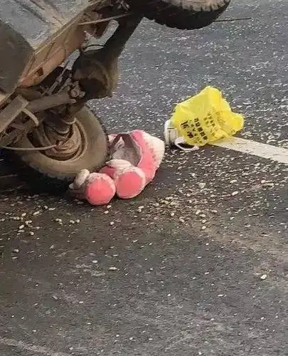 2死1伤!惨烈车祸,8个月大女童没抢救回来!