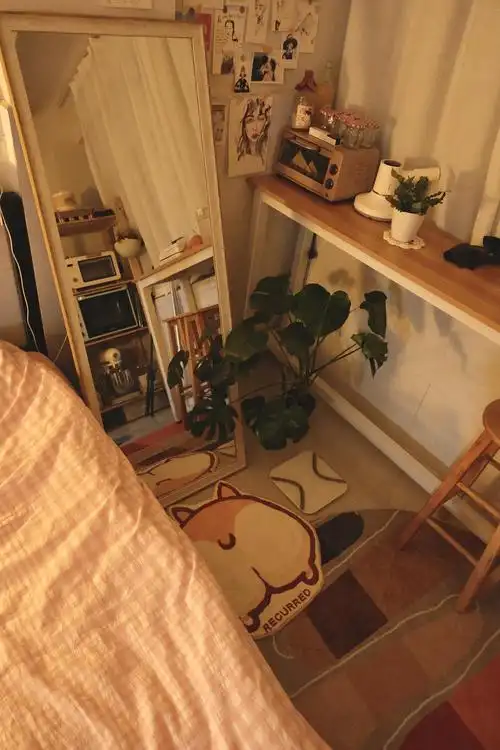 晚上躲在家里喝喝小酒