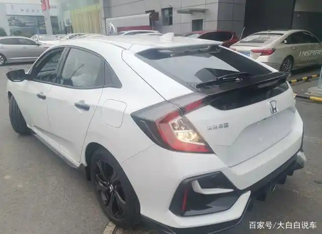 2021款本田思域实拍!售14.39万起,177马力配1.5t 运动外观套件