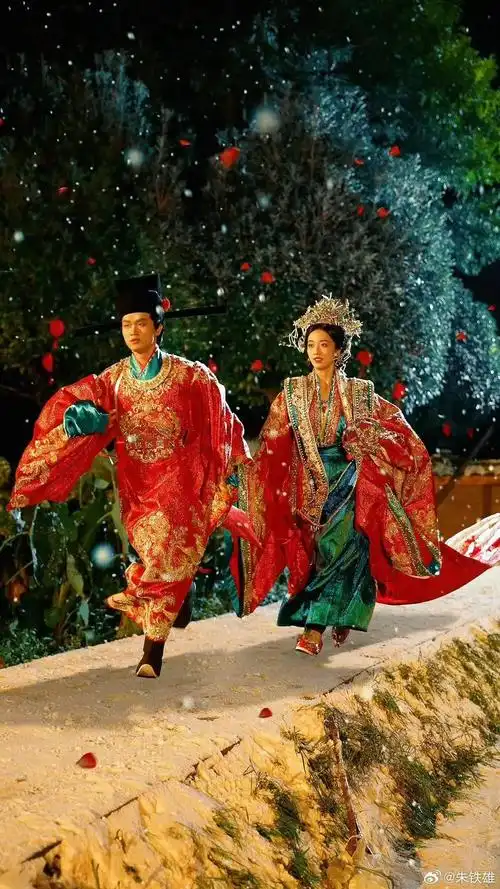 走进短视频的传统文化放下身段参与狂欢