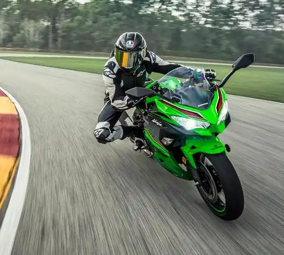kawasaki ninja 400 | 运动车型 | 轻松享受运动快感