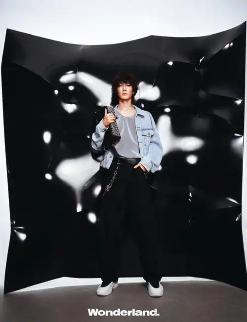 张悦轩出镜wonderland新生代力量大片,就是第一季《爸爸去哪儿》里的