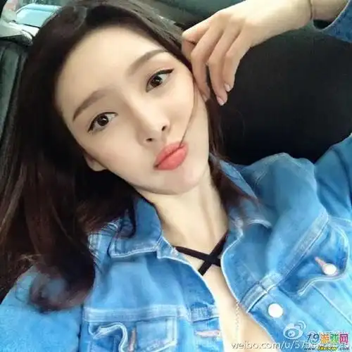 斗鱼tv丁瑶仅穿内衣做饭这叫人如何下的去口