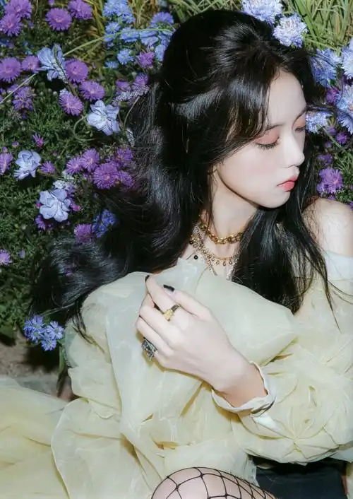 jisoo - 堆糖,美图壁纸兴趣社区