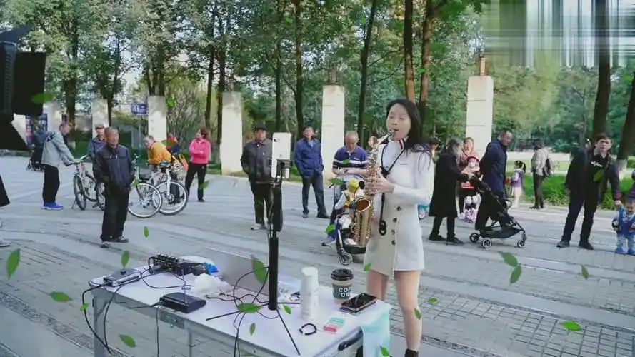 那夜的雨也没能留住你可可托海的牧羊人户外直播现场版超好听!