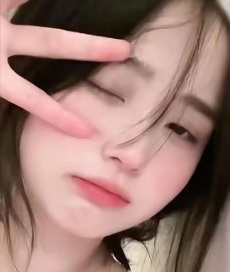 奶系稀有真人女头,一般人都不会撞头像