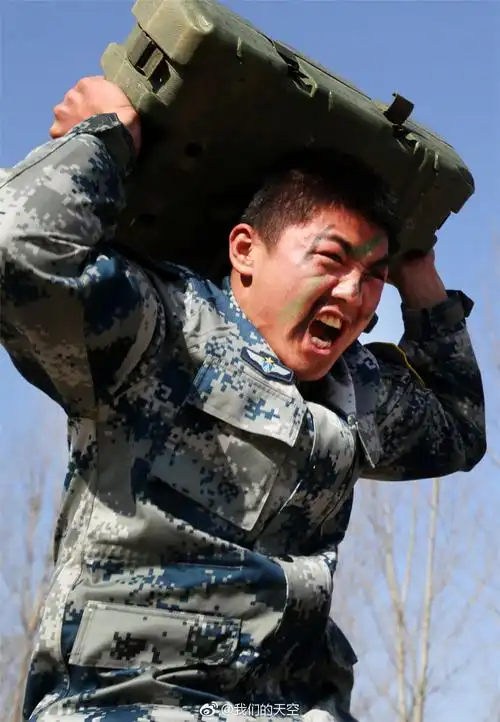 小伙伴们你还对战狼中的特种作战镜头回味无穷吗
