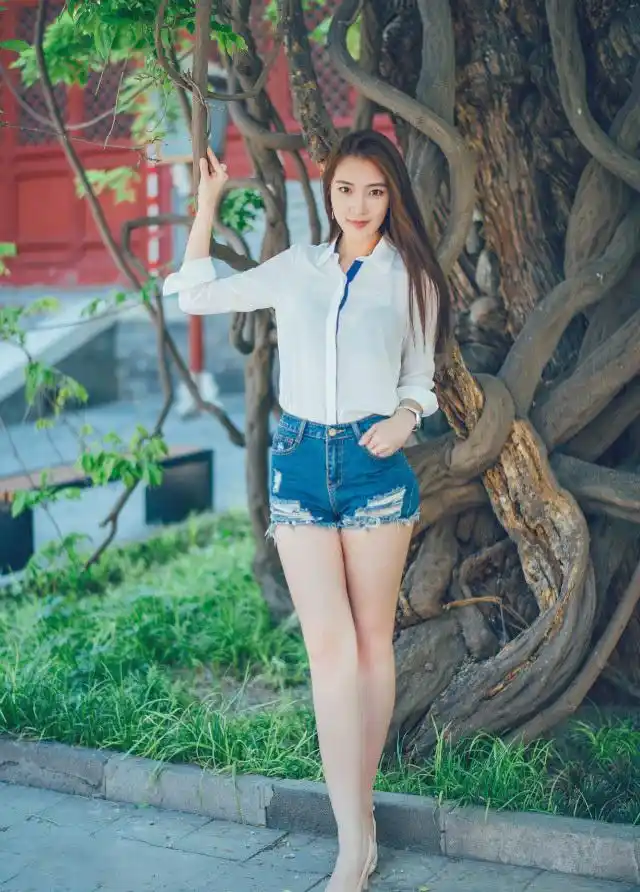 中央音乐学院校花文艺优雅清纯写真照