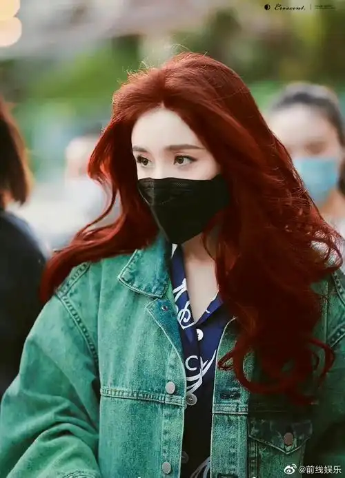 杨幂发染发照片,说再来,幂姐又染发啦!__财经头条