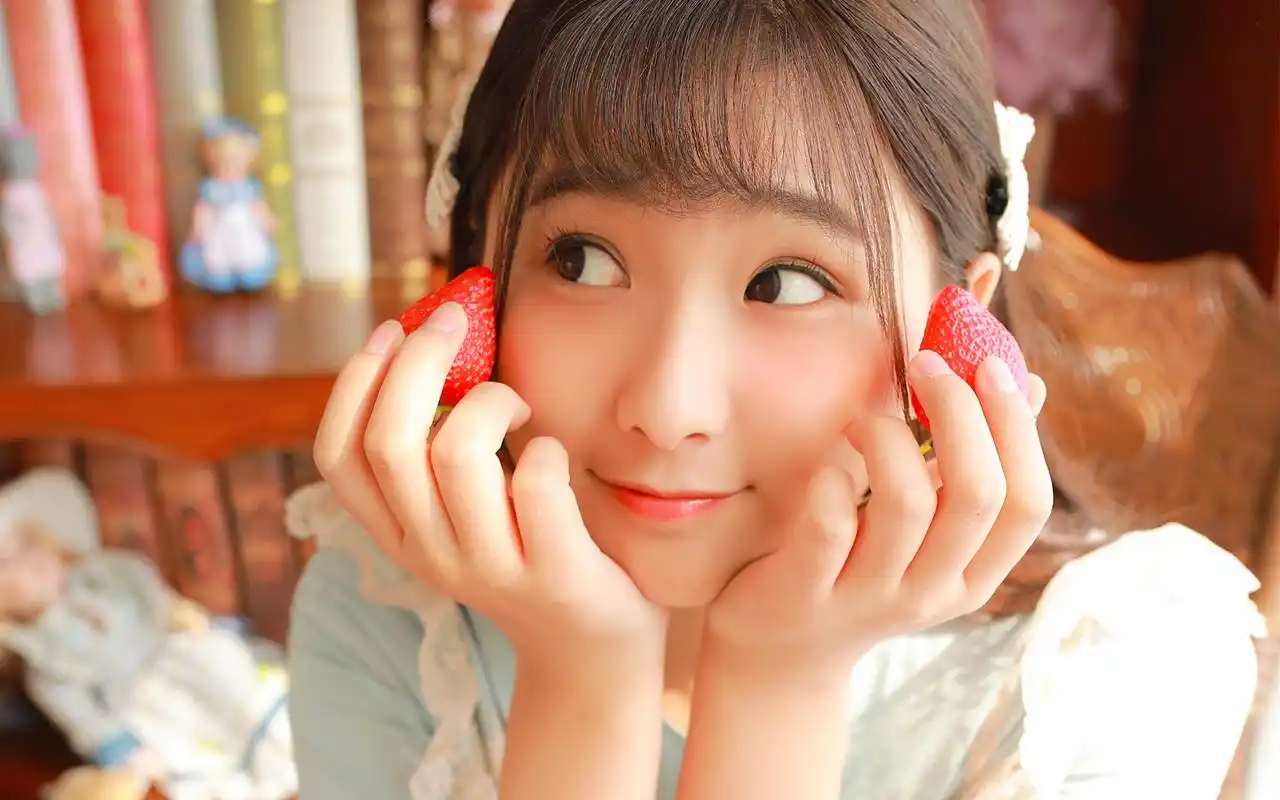 甜美治愈系美少女唯美高清壁纸