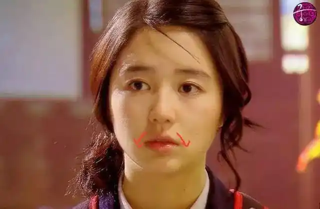 尹恩惠嘴角下垂影响你的美人姿态