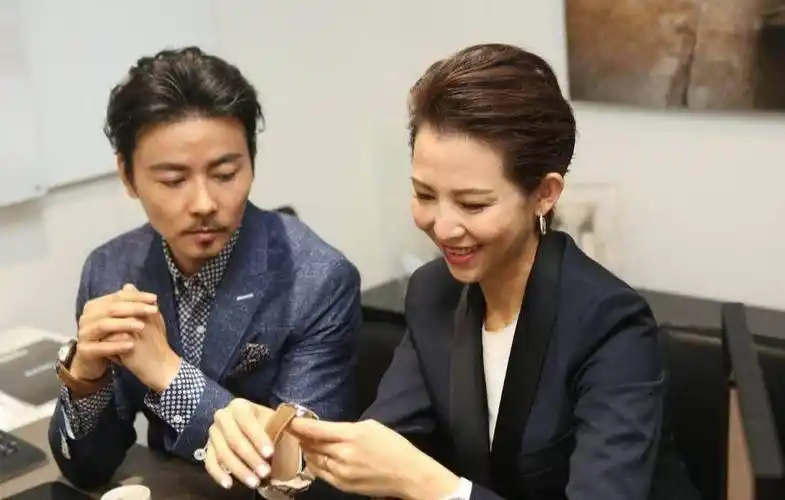 20年前两港姐同恋内地小生蔡少芬修成正果陈法蓉却单身至今