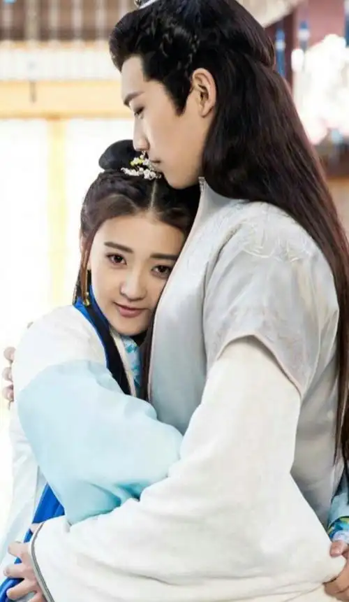 邢昭林梁洁《双世宠妃》唯美浪漫剧照图片