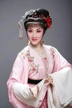 越剧院优秀傅派花旦盛舒扬特邀在温州平阳水头青岙村演出今晚宁波弘艺