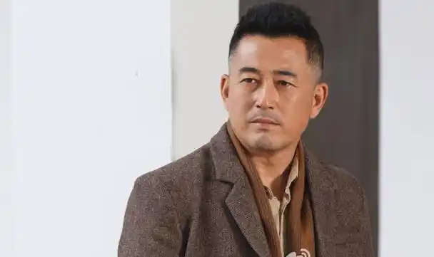 一段备受关注的家庭故事,主人公是演艺圈的一位国家一级演员,王志飞