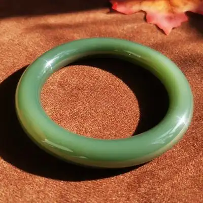 新疆和田玉俄料碧玉粉青山料精品手镯收藏级圆条玉石镯子直播间_双氙