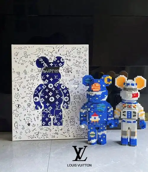 丙烯lv暴力熊潮牌艺术装饰画库咖啡