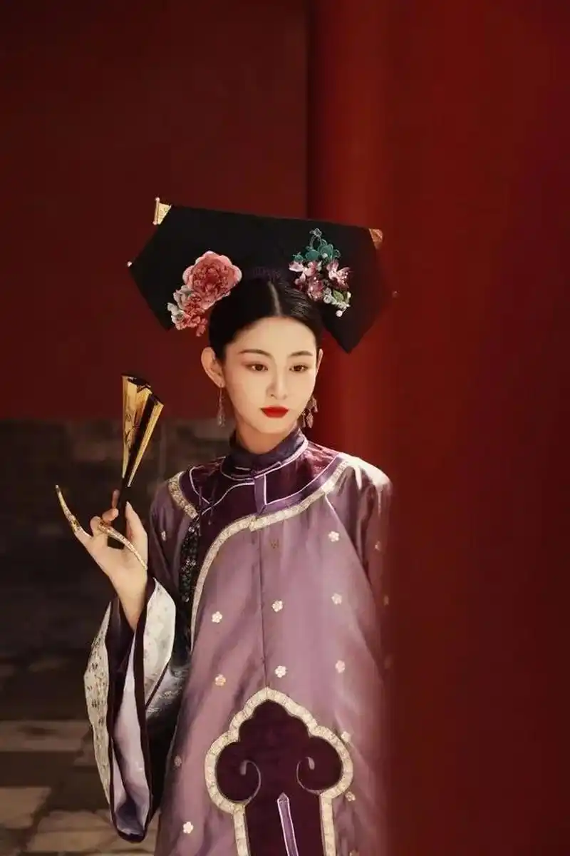 赵晴宫廷古装造型写真穿越了 ,变古代佳人古韵气息十足