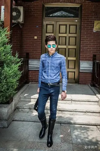 男生喜欢穿过膝高跟长靴大家怎么看