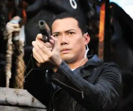 让谢天华迎来了事业的第二春,也让laughing哥这个卧底警察的形象深入