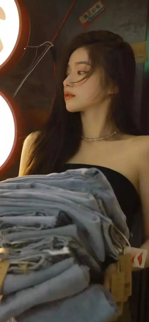 全面屏高清手机壁纸:小众高冷小姐姐24期