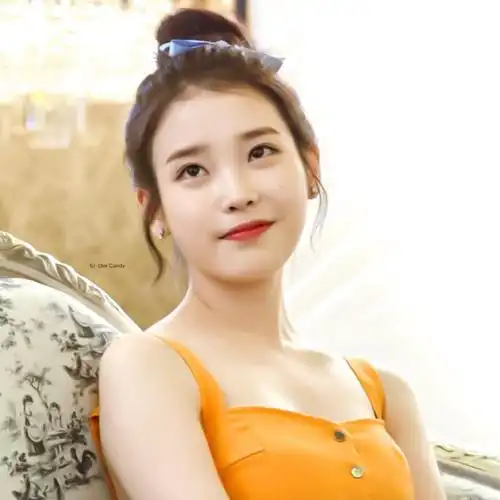 有没有iu丸子头吊带的照片?