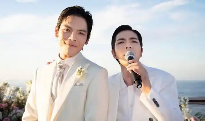 向佐婚礼与萧敬腾同框同穿白西装网友确定不是双胞胎