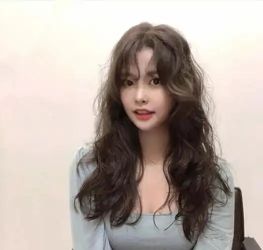 螺旋烫发型图片(头发少怎么烫) - 赤虎壹号