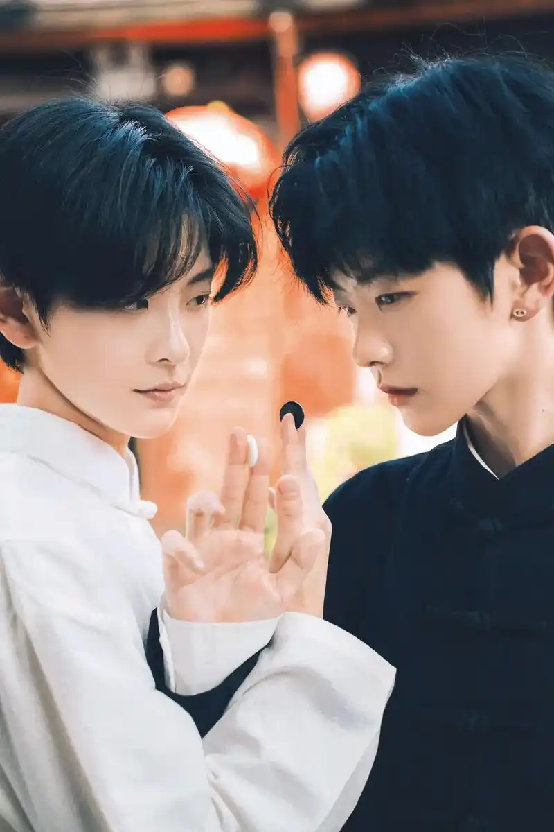 黑子深邃 白子耀眼  @刘蓓霏 @刘梦lapmoby #摄影 - 抖音