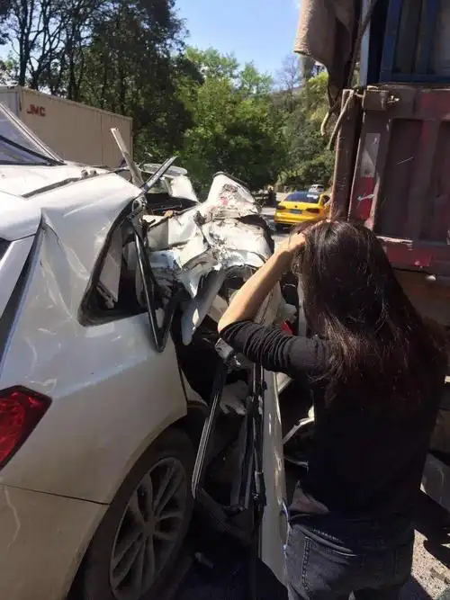 青田发生一起车祸,一女子不幸身亡!