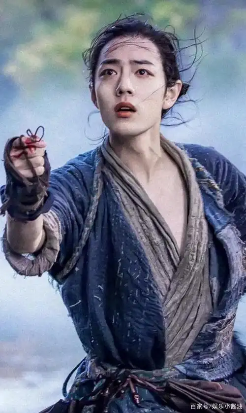 分享一波肖战在电影《诛仙》中的美图,入魔后的他霸气侧漏!