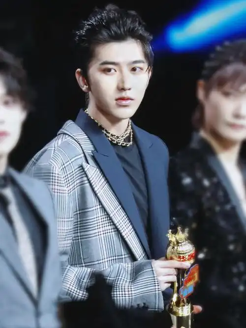 蔡徐坤个人资料,蔡徐坤简介