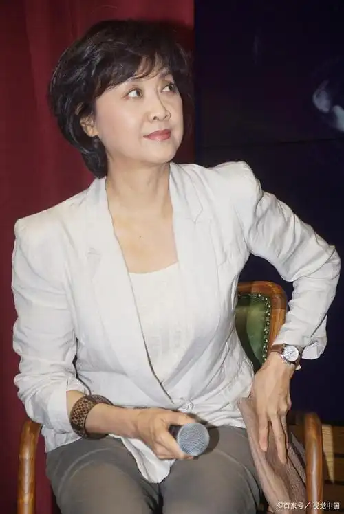 "女儿国国王"朱琳:53岁二婚,丈夫提出丁克,70岁把日子过成诗