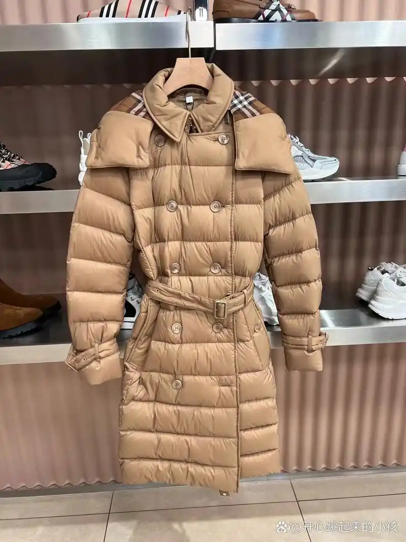 burberry女士羽绒服真好看