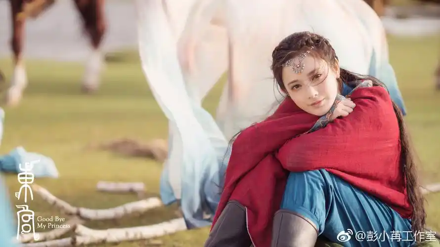 东宫 彭小苒(小枫)电脑壁纸