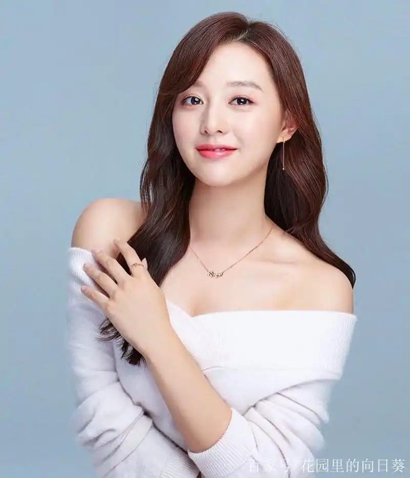 颜值比肩宋慧乔的实力派韩国女演员-金智媛