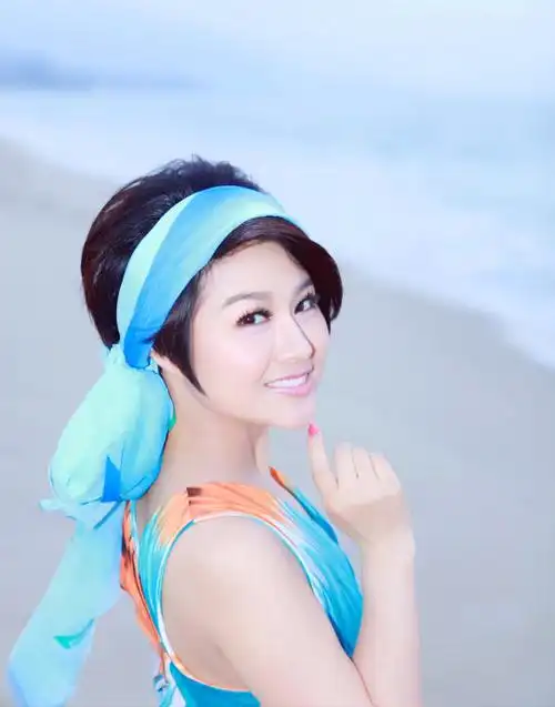 p data-id="gnwkl44lja">春天,出生于浙江金华永康,中国大陆女歌手.