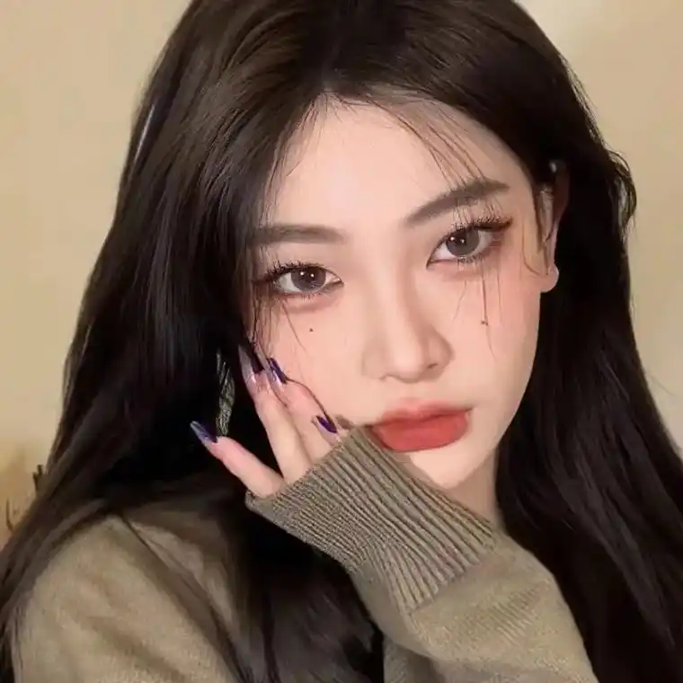 抖音看见音乐 你会心动的高冷女头来了#女生头像 #头像馆  - 抖音