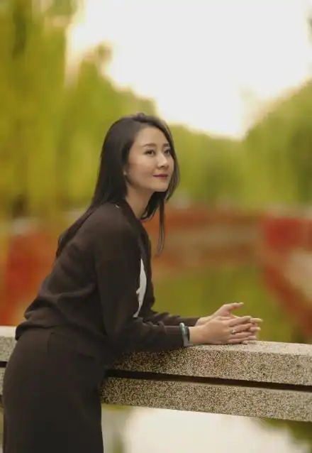 演员母丹称不认识张颜齐,多年没有作品的她,现在怎样了?