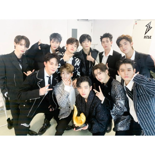 rise组合应援色 rise的应援色