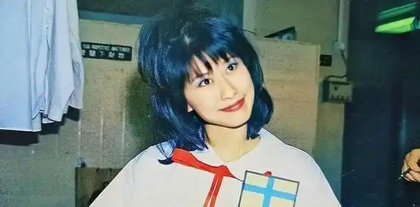 有种"整容"叫叶倩文结婚,老公林子祥几乎没变,她却像