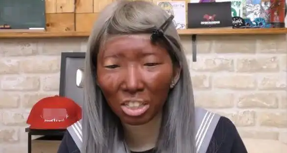 日本丑女将自己打扮成黑辣妹全程都是便便既视感笑到肚疼