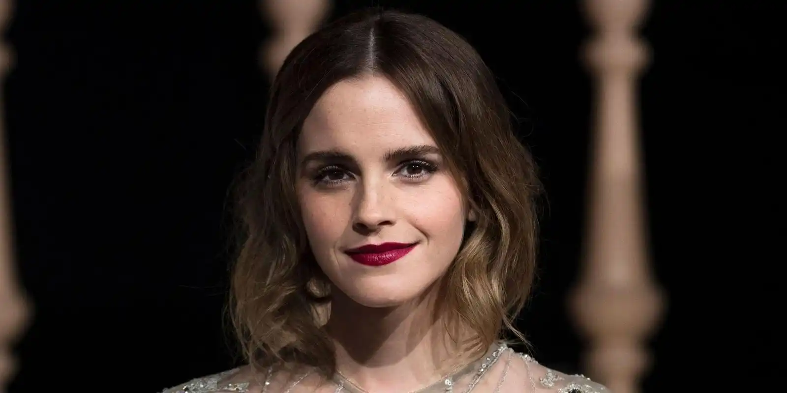 别只深信修片美白,看英王妃素颜雀斑肌多美