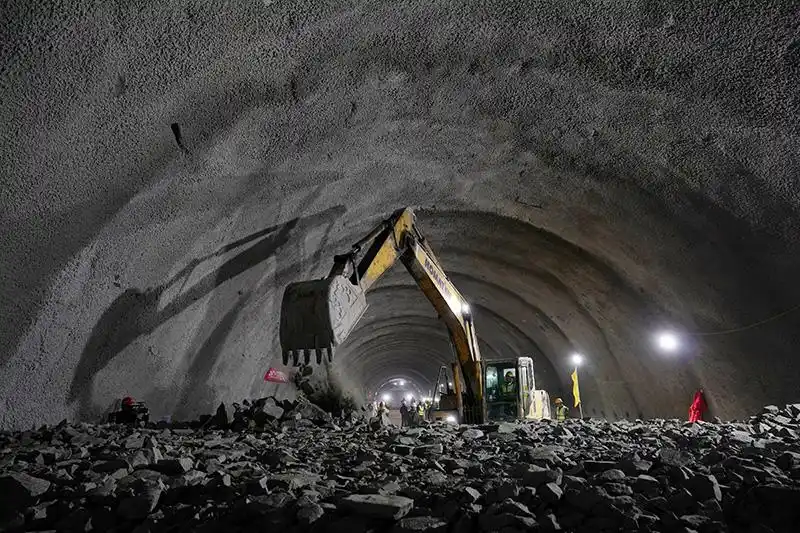 京沈高铁全线隧道贯通