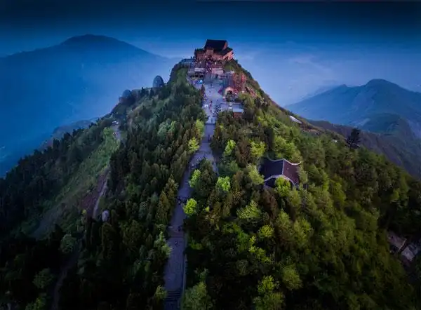南岳衡山(hengshan mountain in hengyang).
