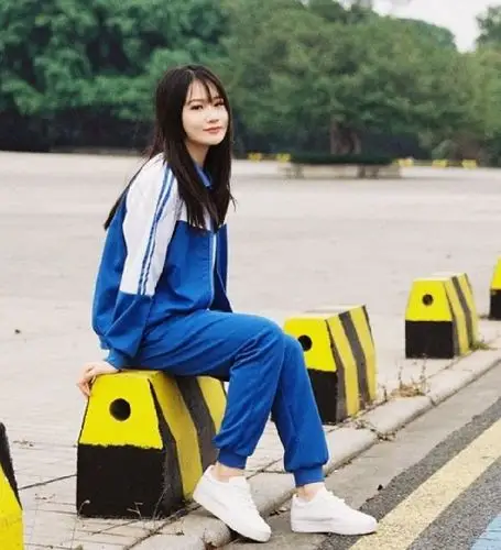 校服|衬衫|百褶裙|哈伦裤_网易订阅