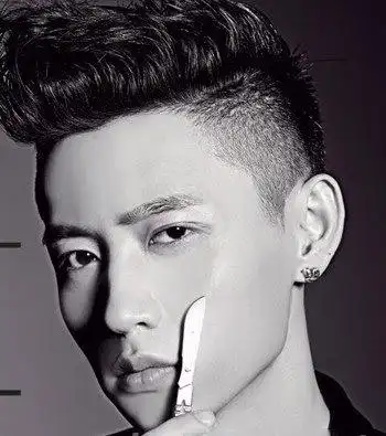 国字脸男生适合什么发型 这些时尚有个性