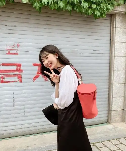 韩国ins时尚博主的清爽穿搭春日里的元气搭配look