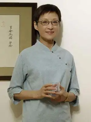 《赤子》杂志社——胡茵梦